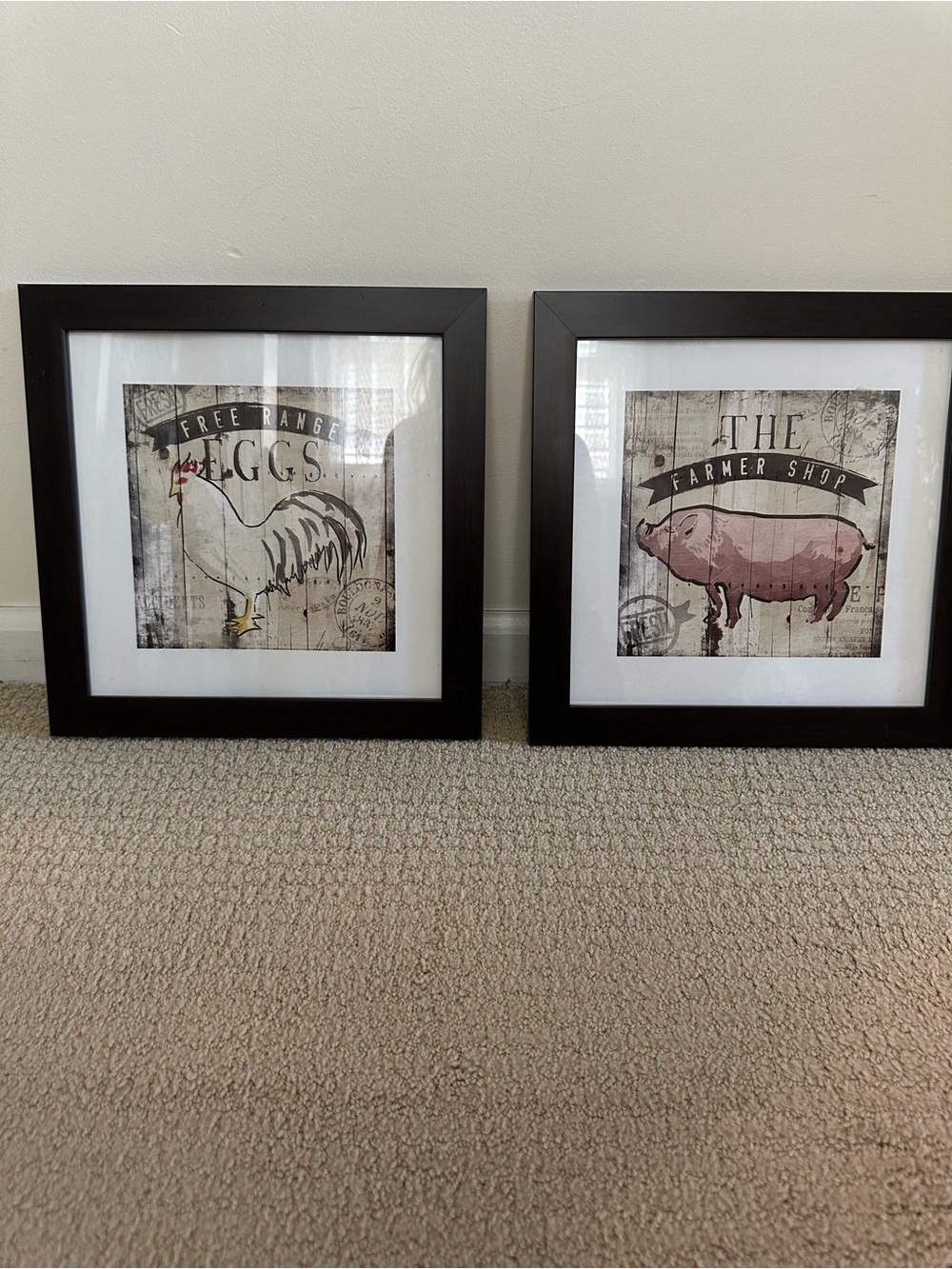 Farmhouse Wall Art Set - Rooster & Pig in Black Frames - Beige, White, Pink